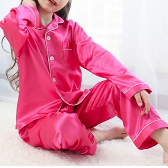 NWT GIRLS ROSE COLORED 2 PIECE SATIN PAJAMA SET - Picture 5 of 16